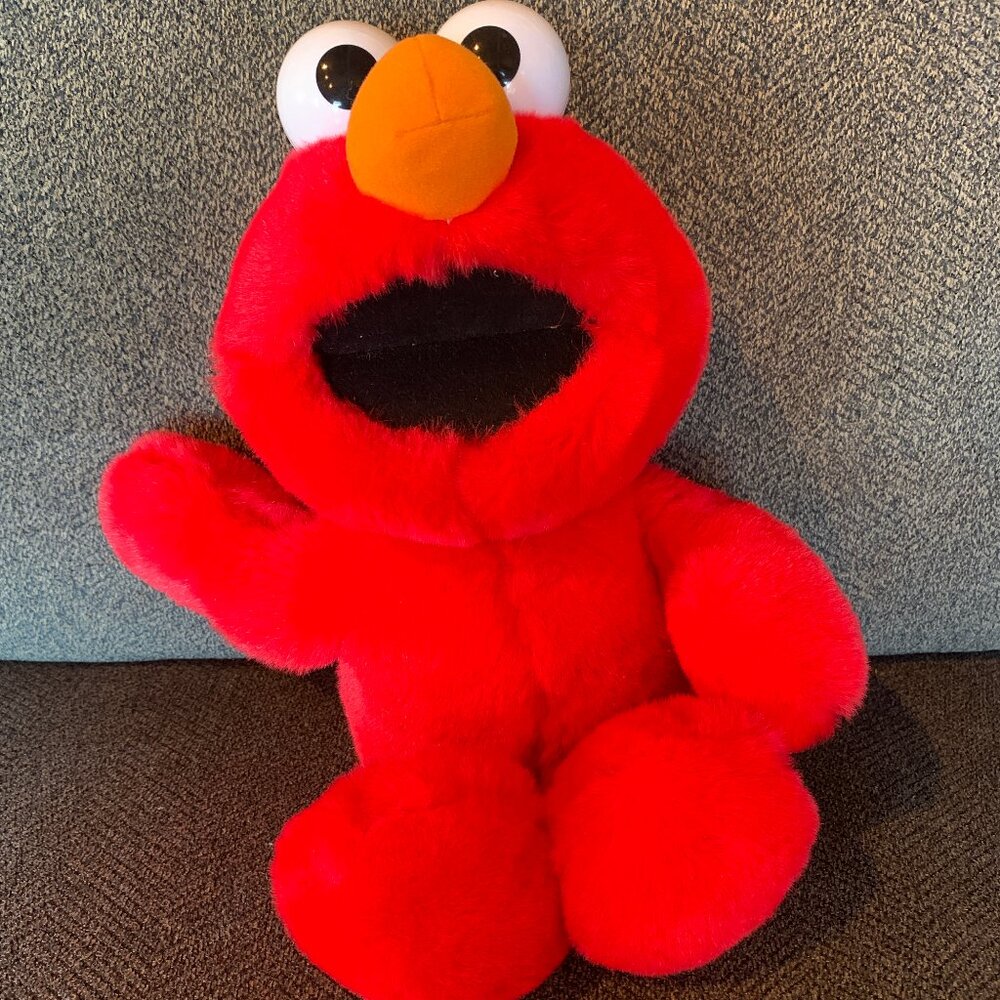 VINTAGE 1995 - TYCO Sesame Street - Tickle Me Elmo 32715 with batteries 16 inch